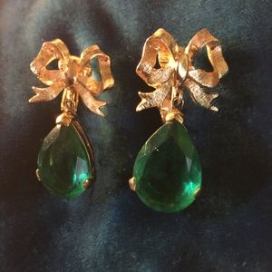 Green glass stone in tear drop clip earnings